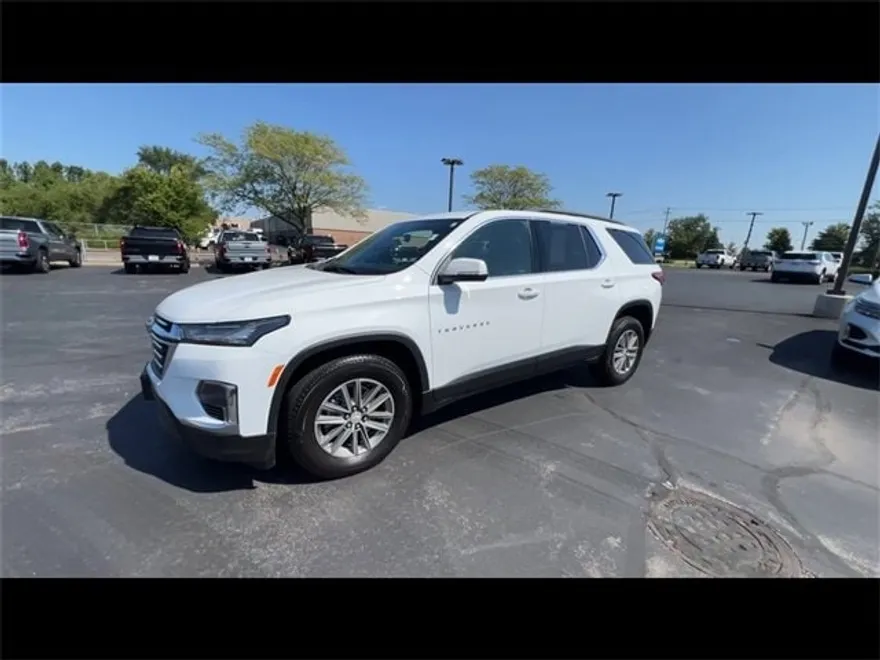 2023 Chevrolet Traverse Cloth photo 1