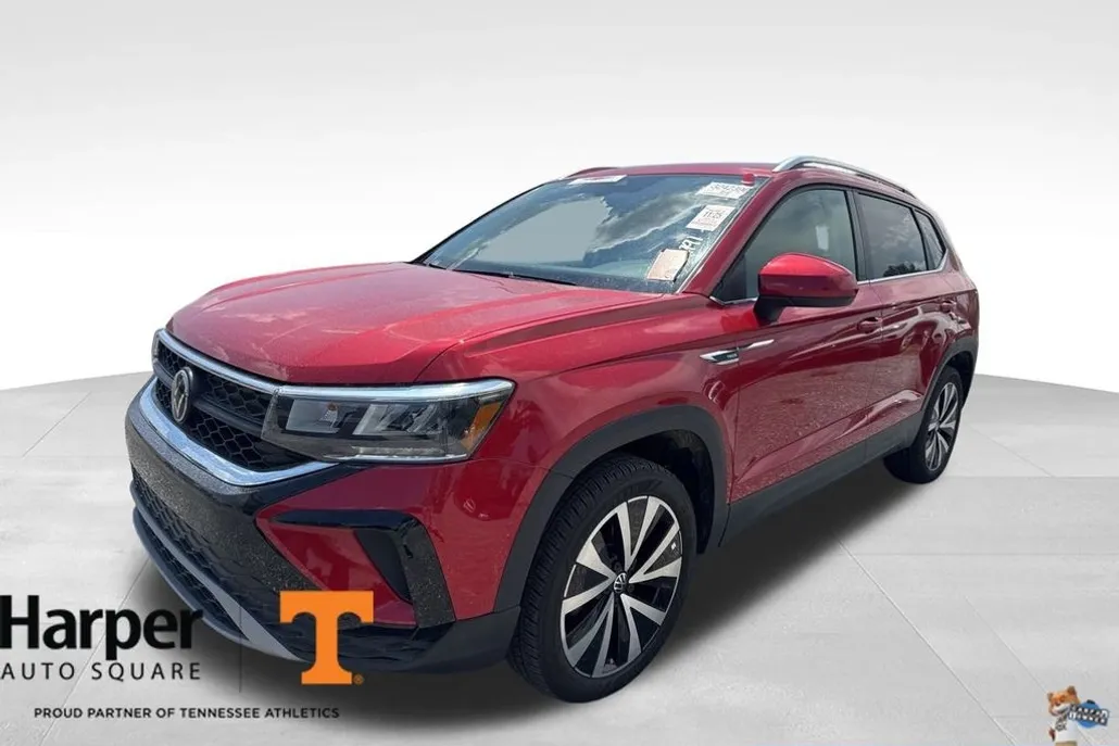 2023 Volkswagen Taos SE photo 1