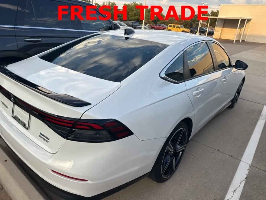2024 Honda Accord Hybrid Sport photo 2