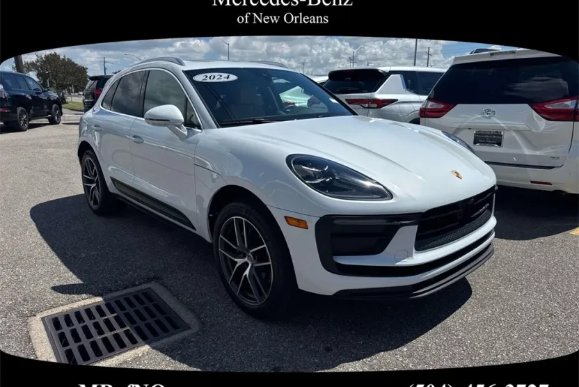2024 Porsche Macan Base photo 1