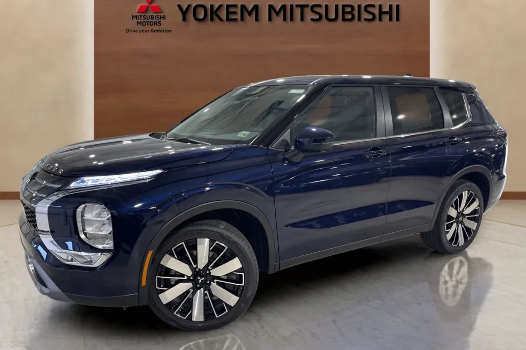 2025 Mitsubishi Outlander SE Ralliart photo 1