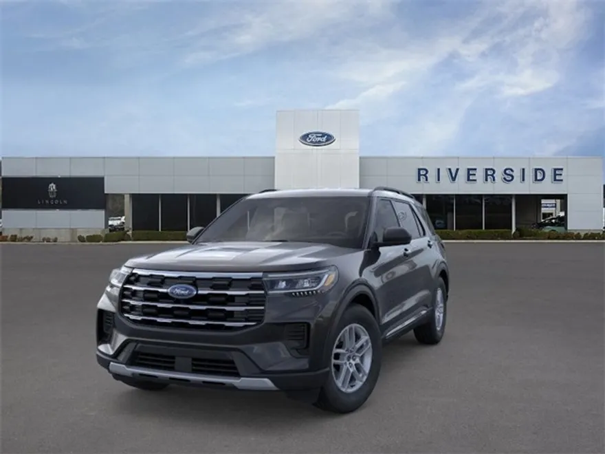 2025 Ford Explorer photo 1