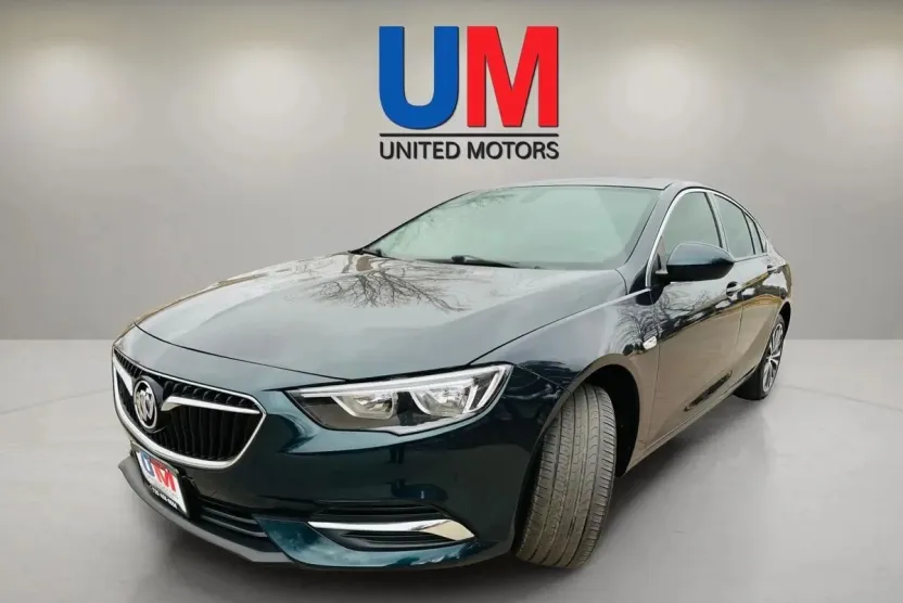 2018 Buick Regal Sportback Essence photo 1