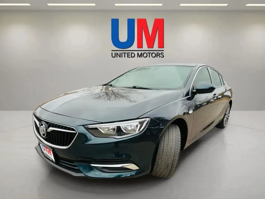 2018 Buick Regal Sportback Essence photo 1