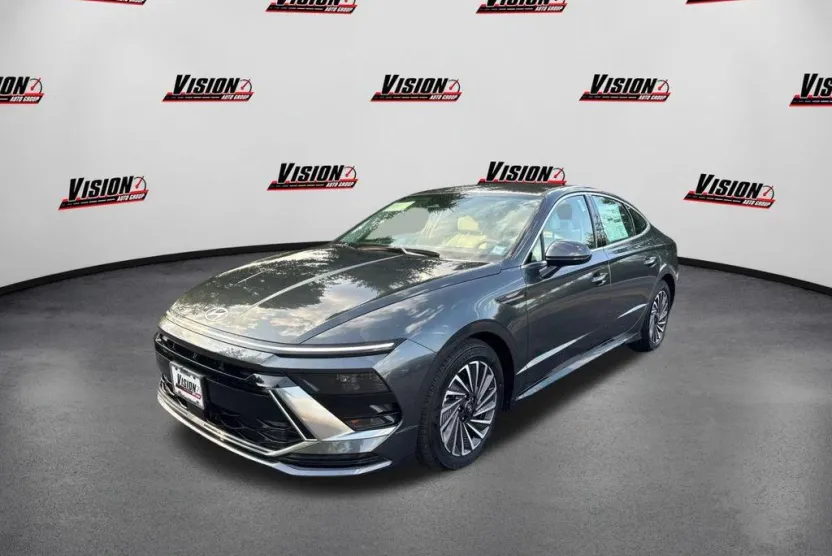 2025 Hyundai Sonata Hybrid SEL photo 1