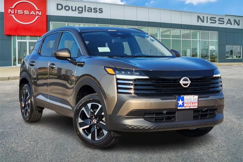 2025 Nissan Kicks SV photo 1