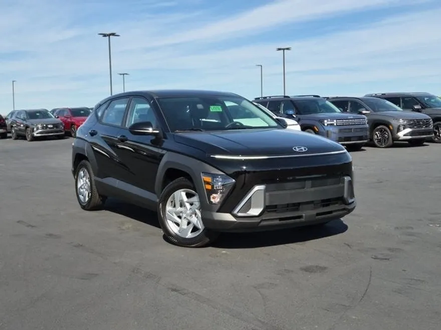 2026 Hyundai Kona SE photo 1