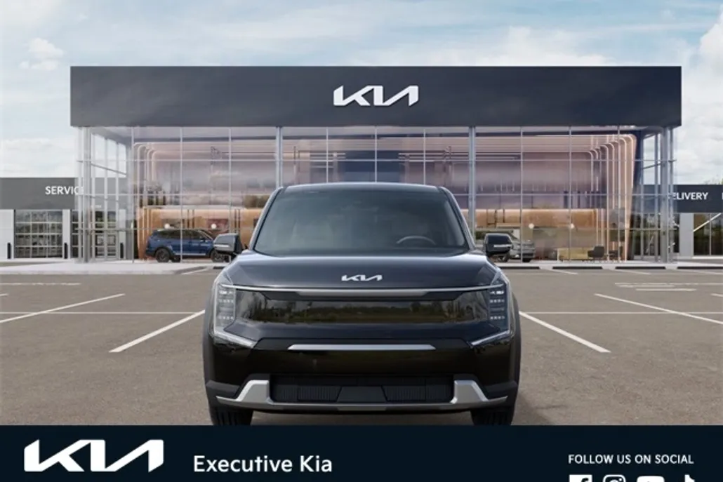 2026 Kia EV9 Light Long Range photo 1