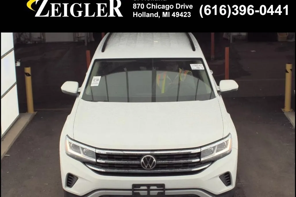 2022 Volkswagen Atlas SE photo 1