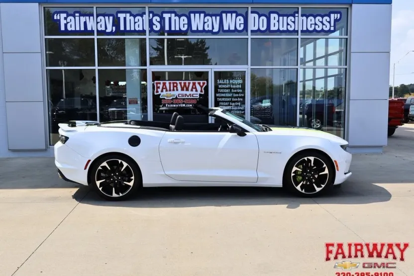 2023 Chevrolet Camaro 3LT photo 1