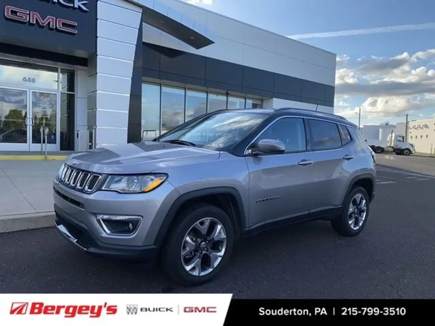 2018 Jeep Compass Limited photo 1
