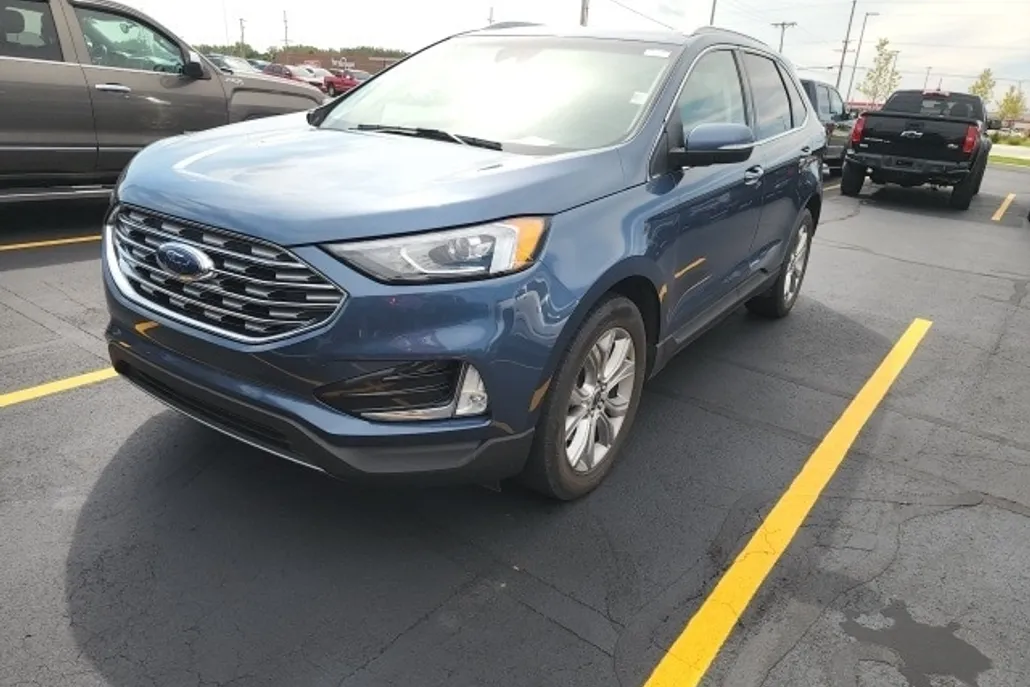 2019 Ford Edge Titanium photo 1