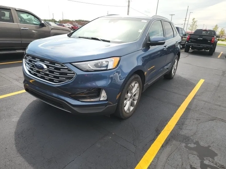 2019 Ford Edge Titanium photo 1