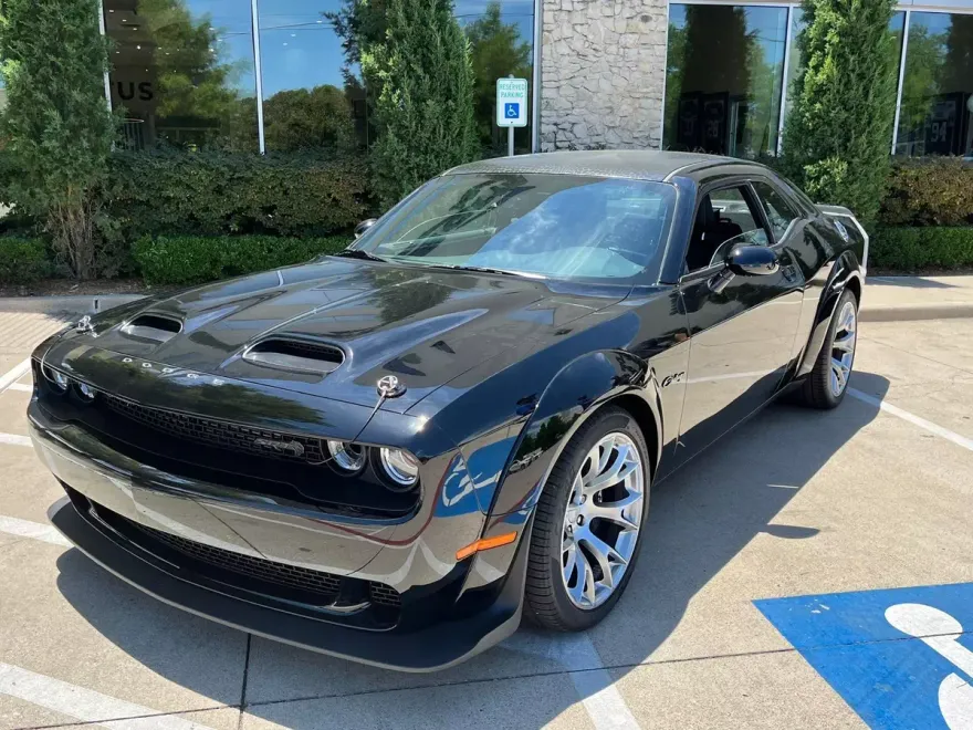 2023 Dodge Challenger SRT8 Hellcat Redeye photo 1