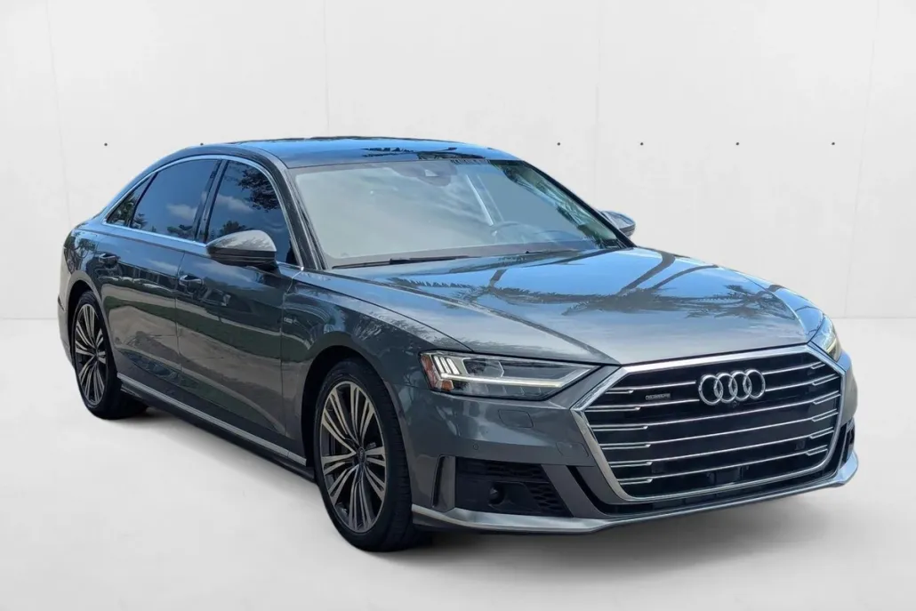 2021 Audi A8 L 60 TFSI Quattro photo 1