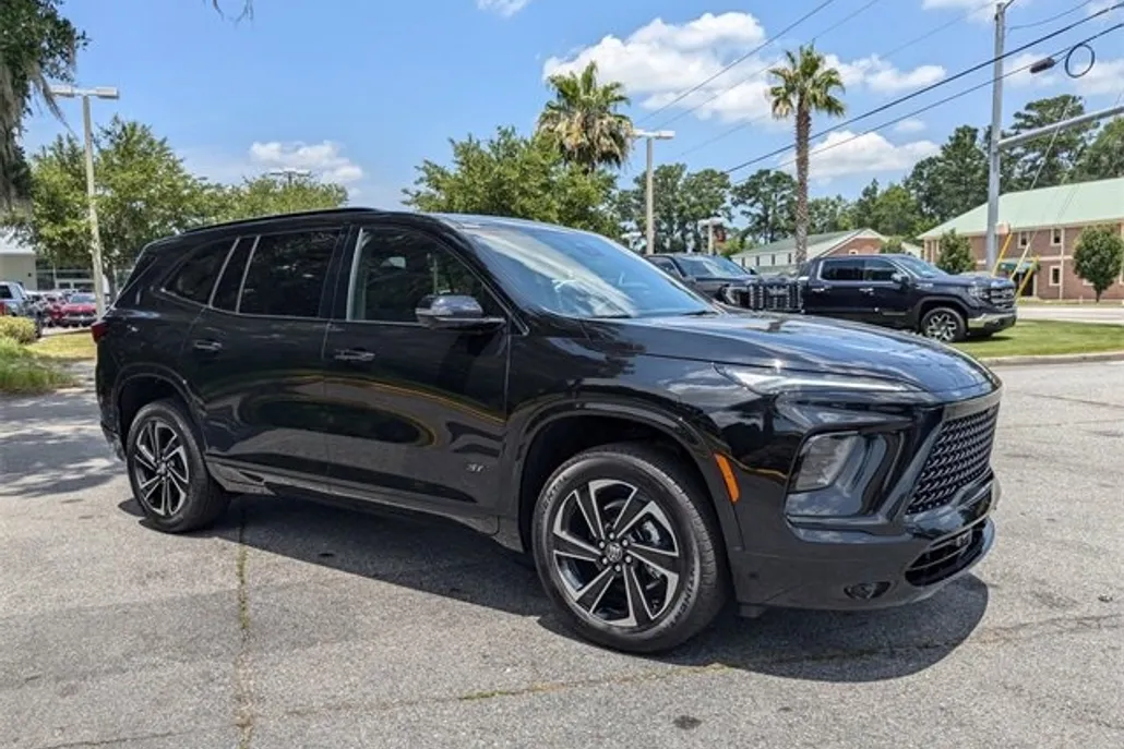 2025 Buick Enclave Sport Touring photo 1