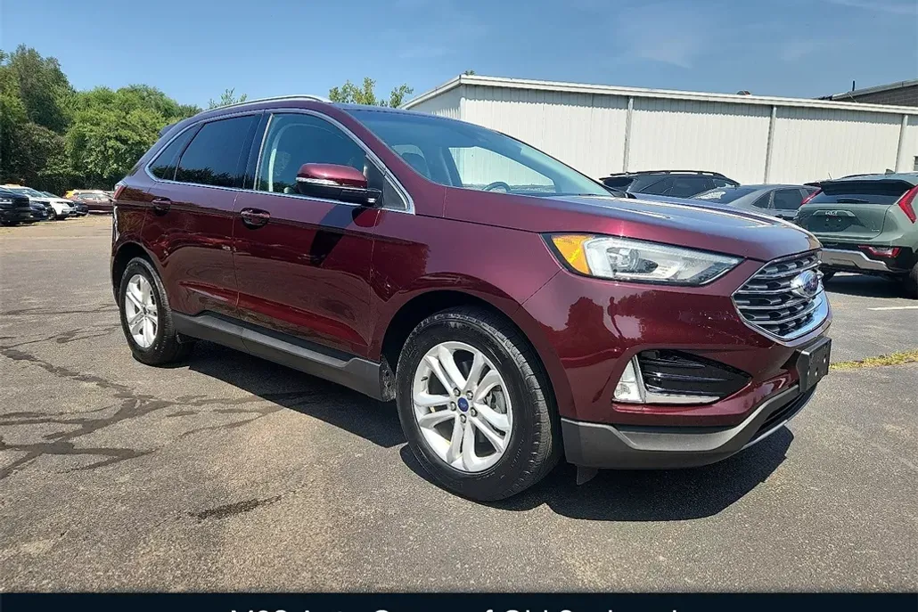2020 Ford Edge SEL photo 1