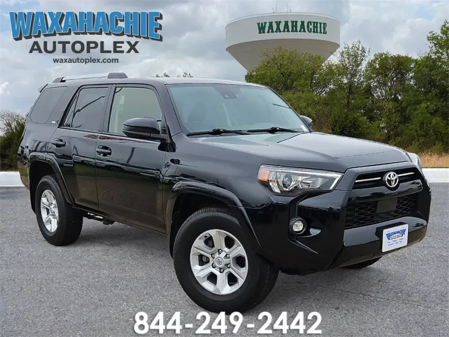 2024 Toyota 4Runner SR5 photo 1