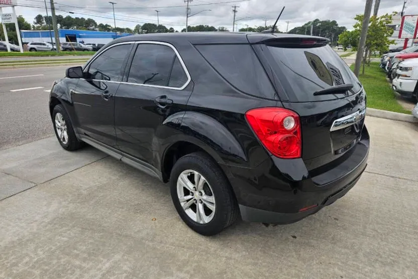 2013 Chevrolet Equinox LS photo 1
