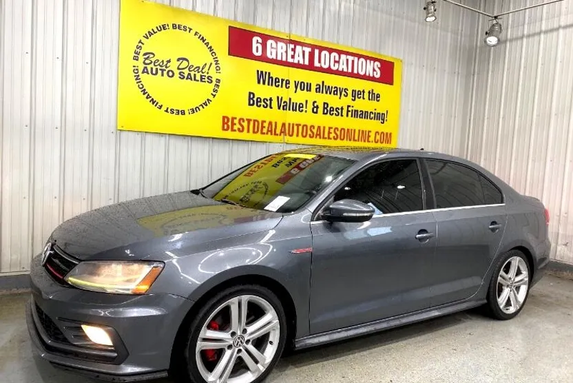 2017 Volkswagen Jetta 2.0T GLI photo 1