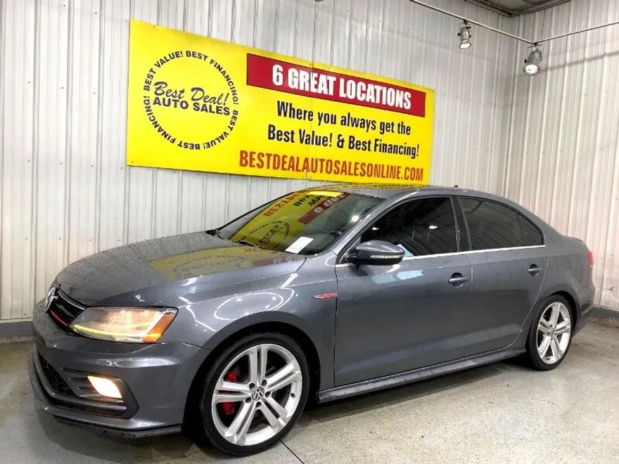 2017 Volkswagen Jetta 2.0T GLI photo 1