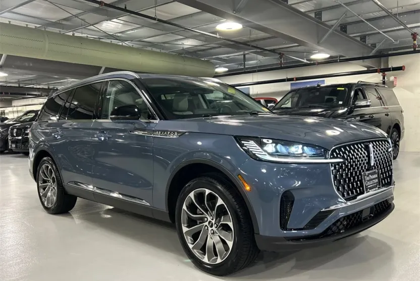 2025 Lincoln Aviator Reserve photo 1