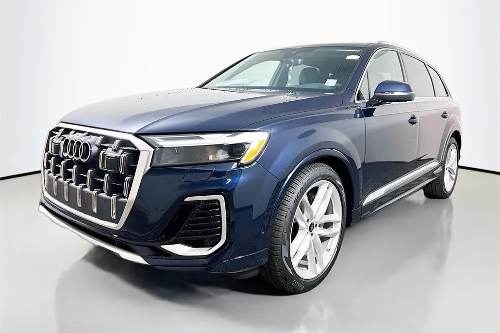 2025 Audi Q7 55 Premium Plus photo 1
