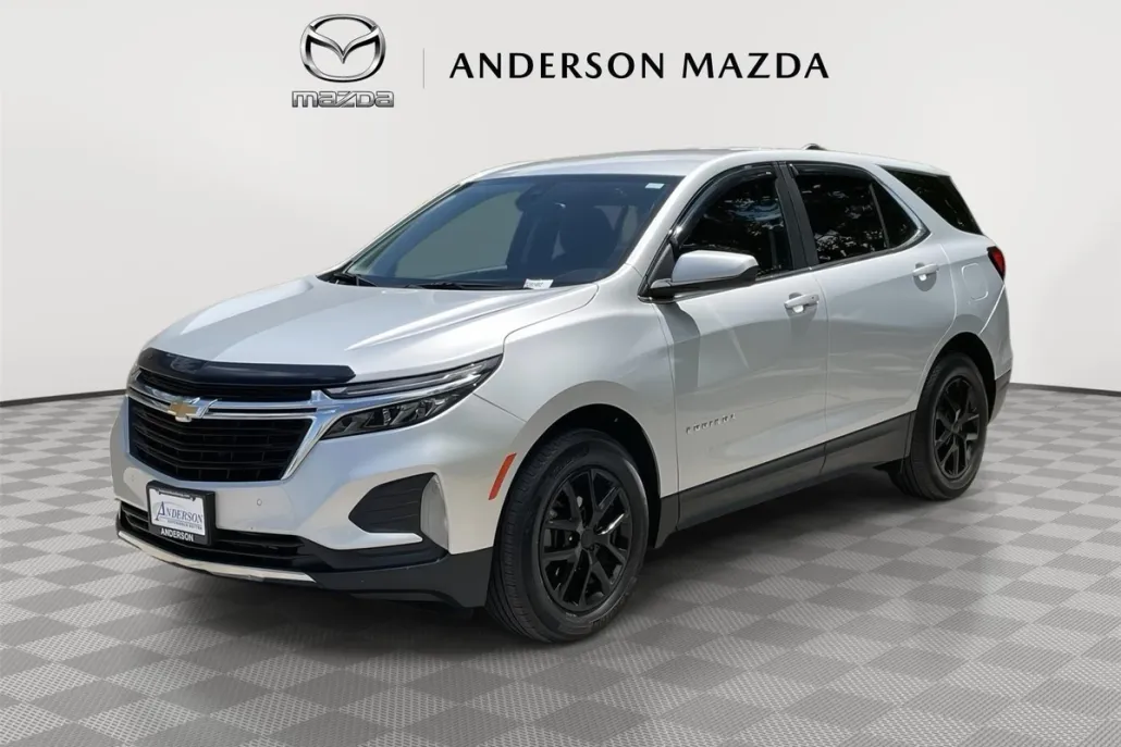 2022 Chevrolet Equinox LT photo 1