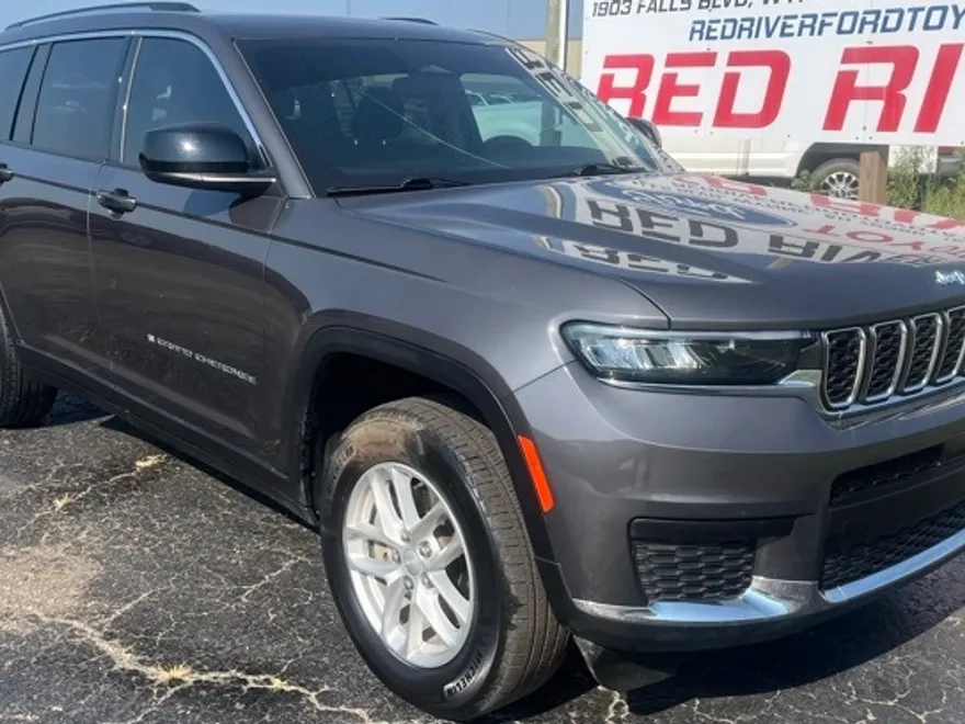 2023 Jeep Grand Cherokee Laredo photo 1