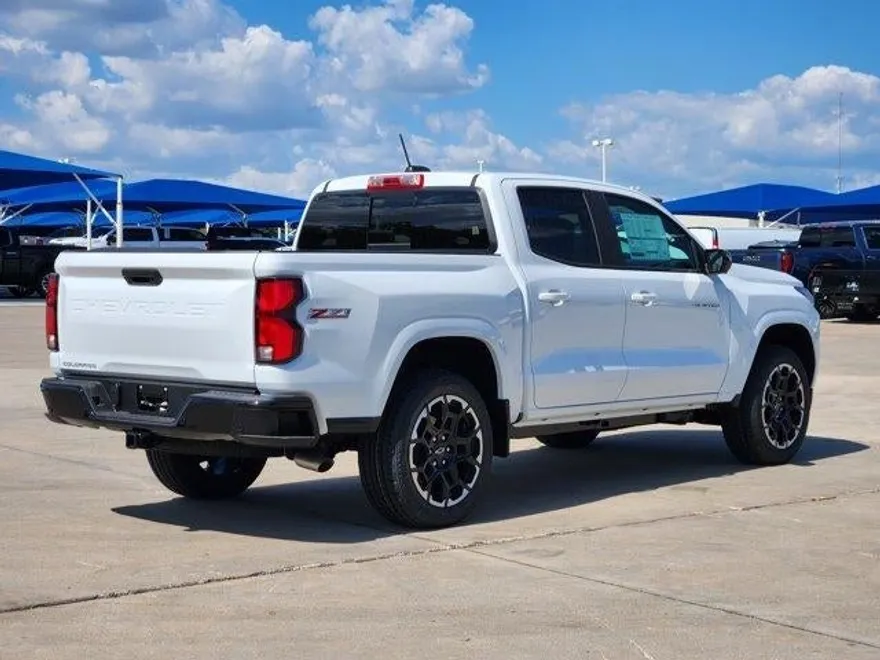 2026 Chevrolet Colorado Z71 photo 1