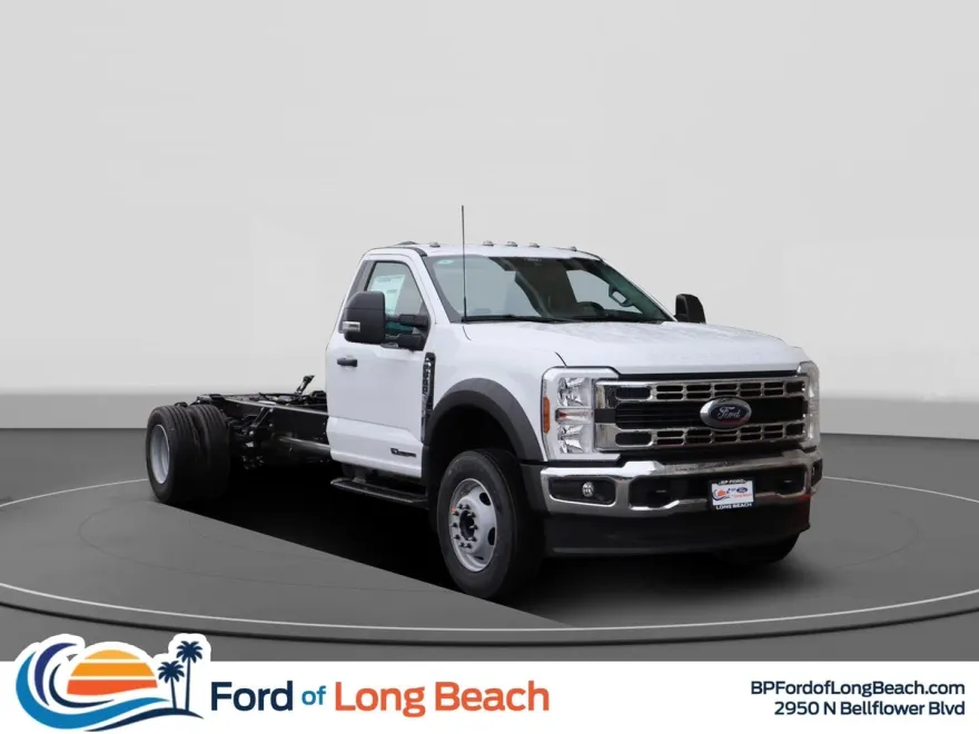 2024 Ford F-600 photo 1
