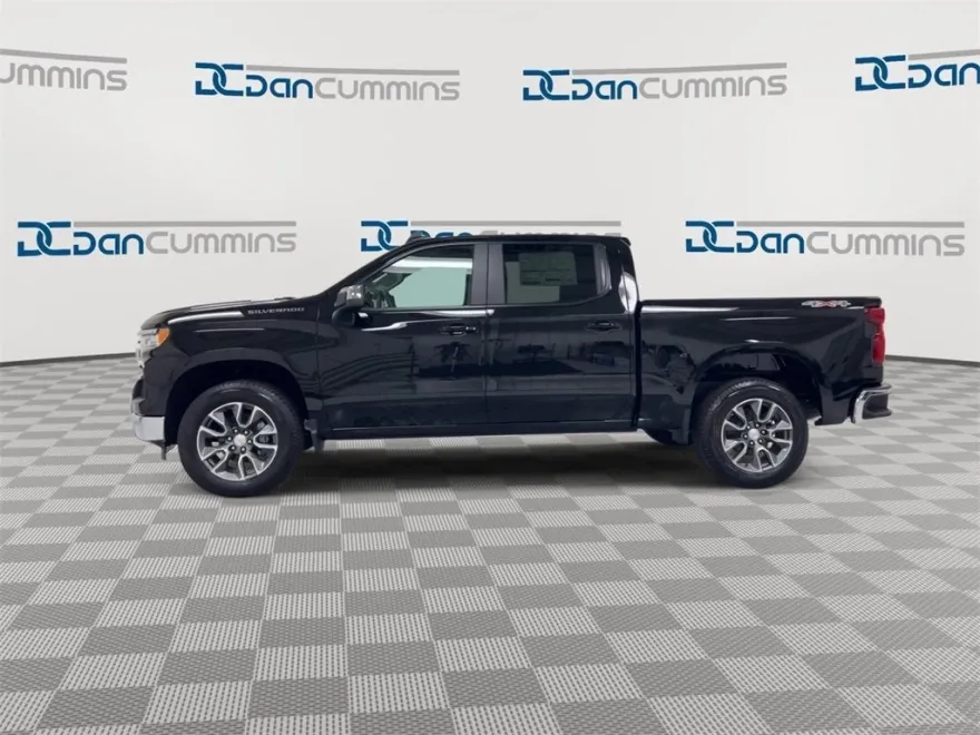 2025 Chevrolet Silverado 1500 LT photo 1