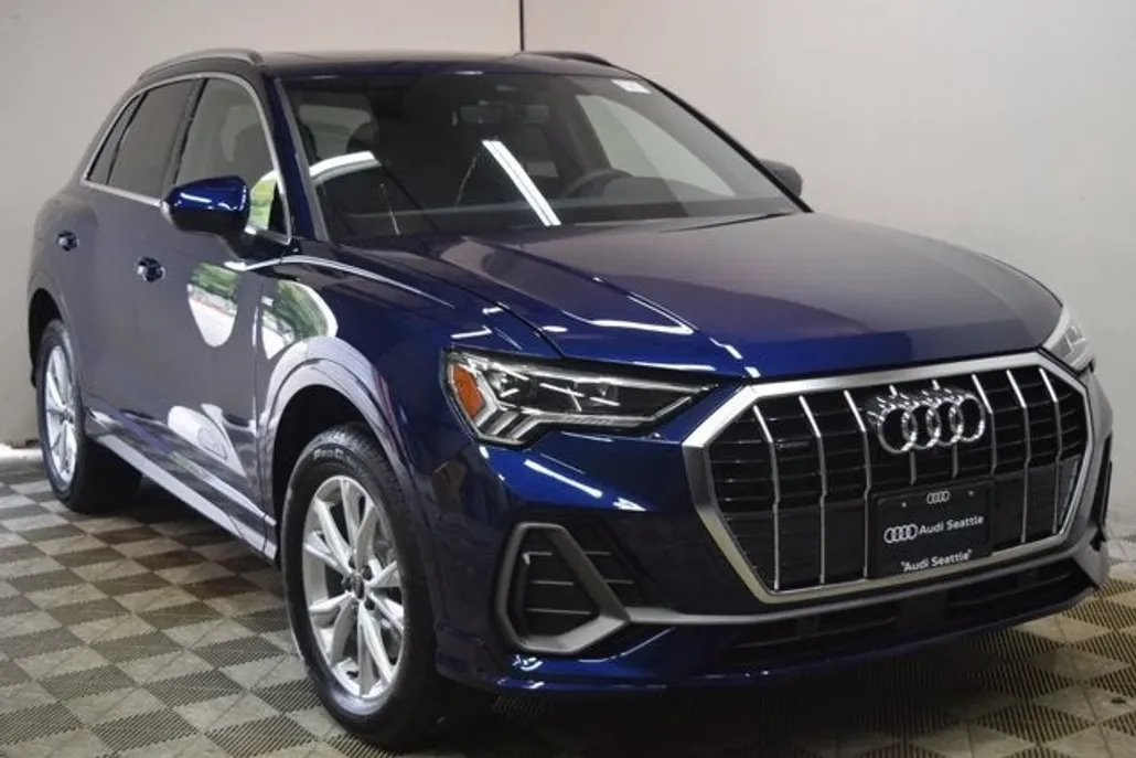 2025 Audi Q3 S line Premium Plus photo 1
