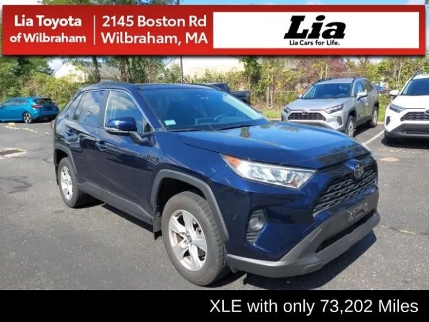 2019 Toyota RAV4 XLE photo 1