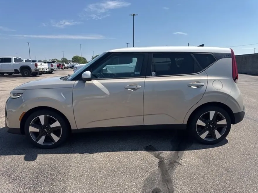 2020 Kia Soul EX photo 1