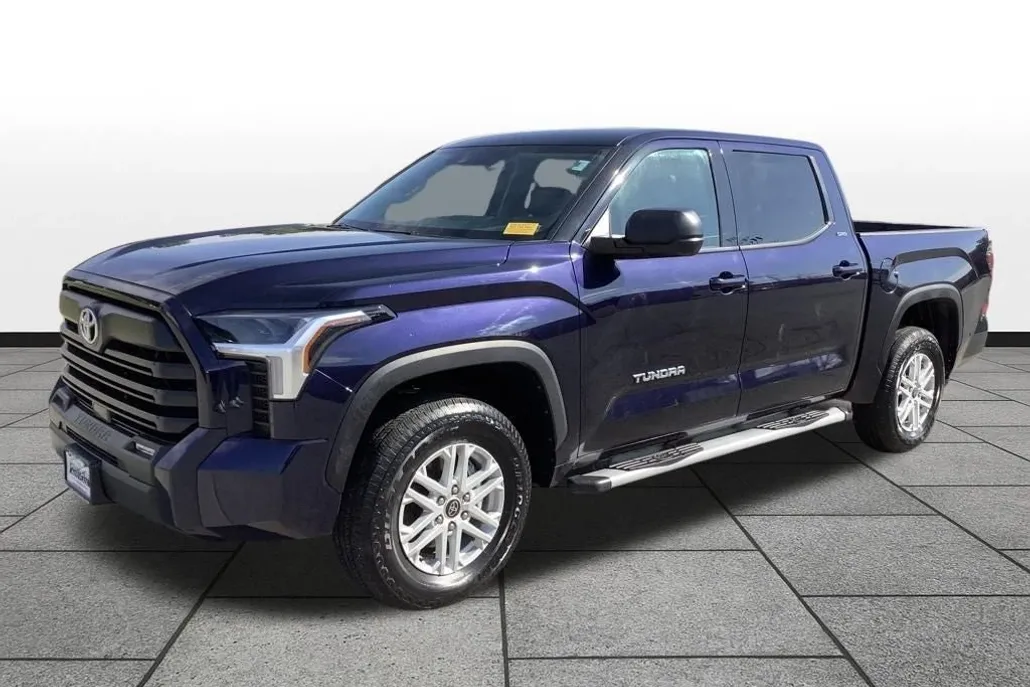 2023 Toyota Tundra SR5 photo 1