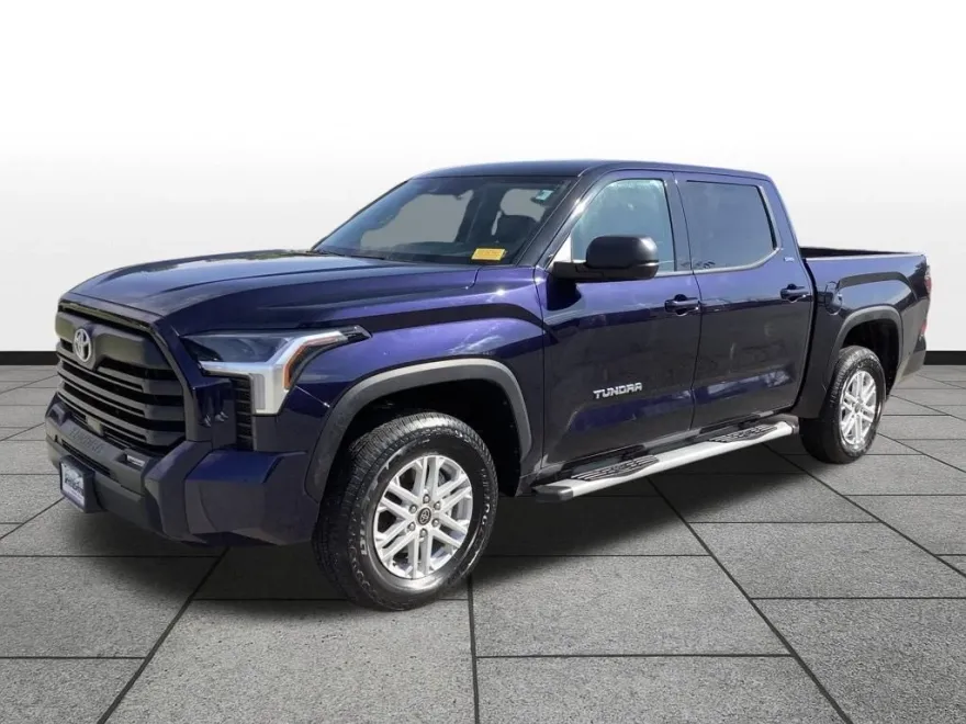 2023 Toyota Tundra SR5 photo 1