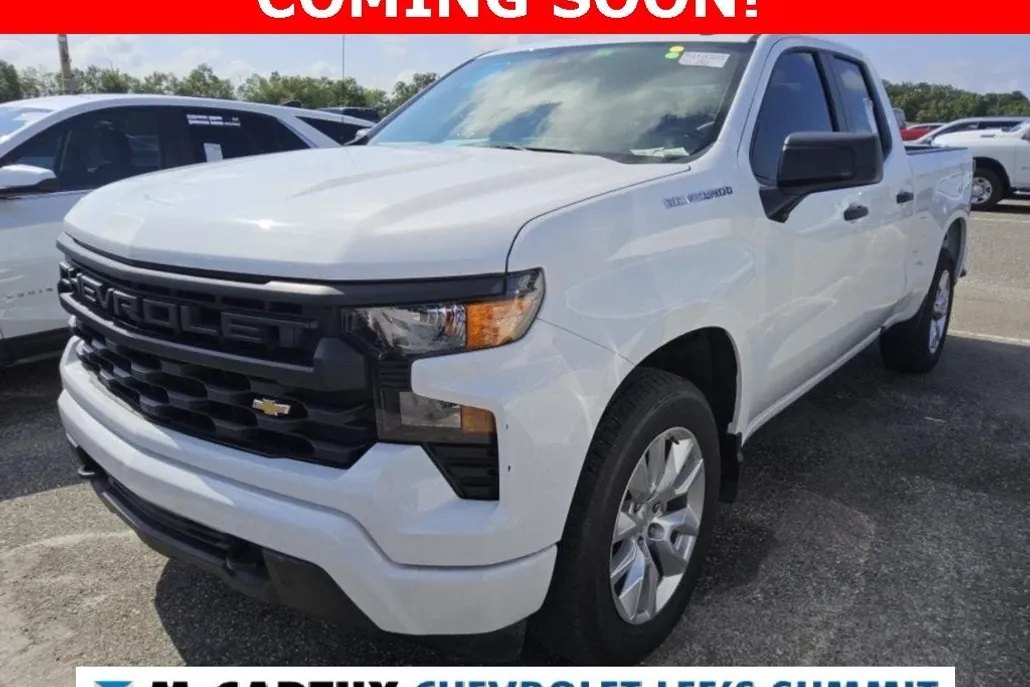 2023 Chevrolet Silverado 1500 Custom photo 1