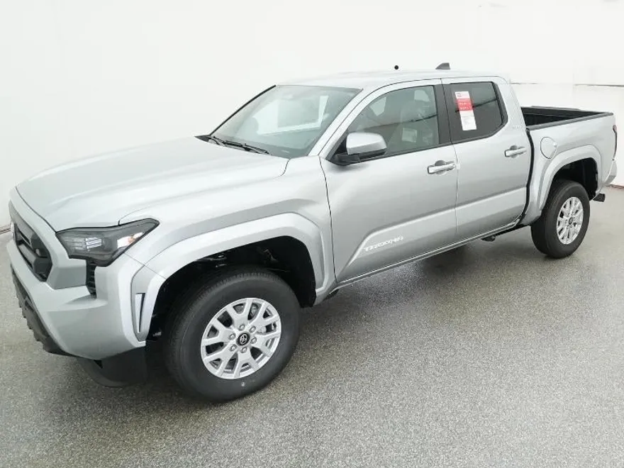 2025 Toyota Tacoma SR5 photo 1