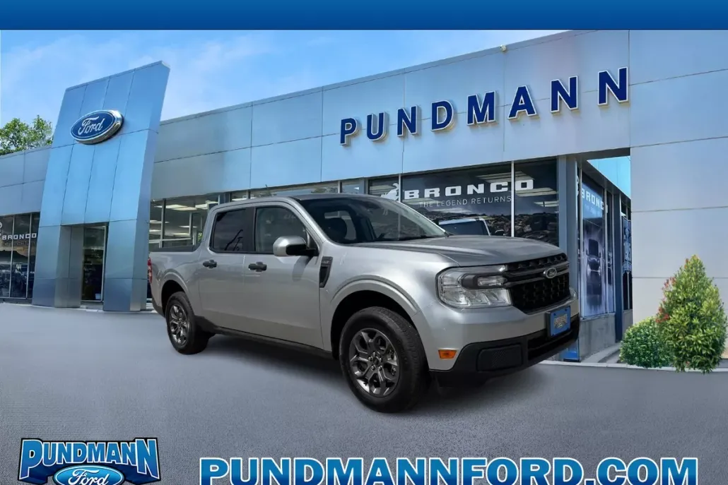 2022 Ford Maverick XLT photo 1
