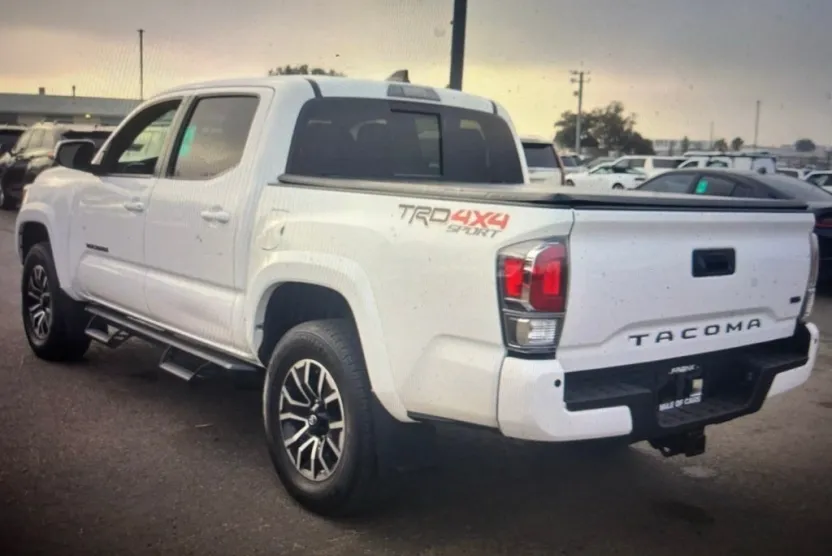 2022 Toyota Tacoma TRD Sport V6 photo 1