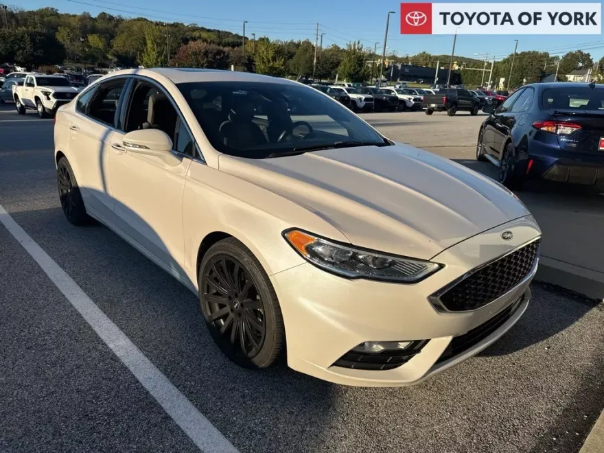2017 Ford Fusion Sport photo 1