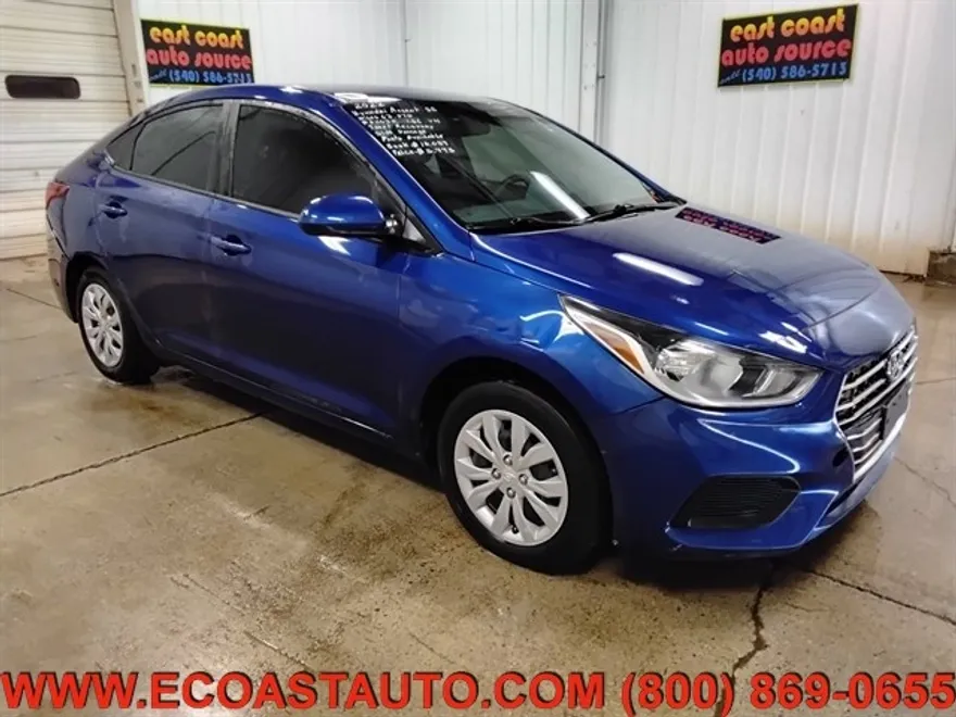 2022 Hyundai Accent SE photo 1