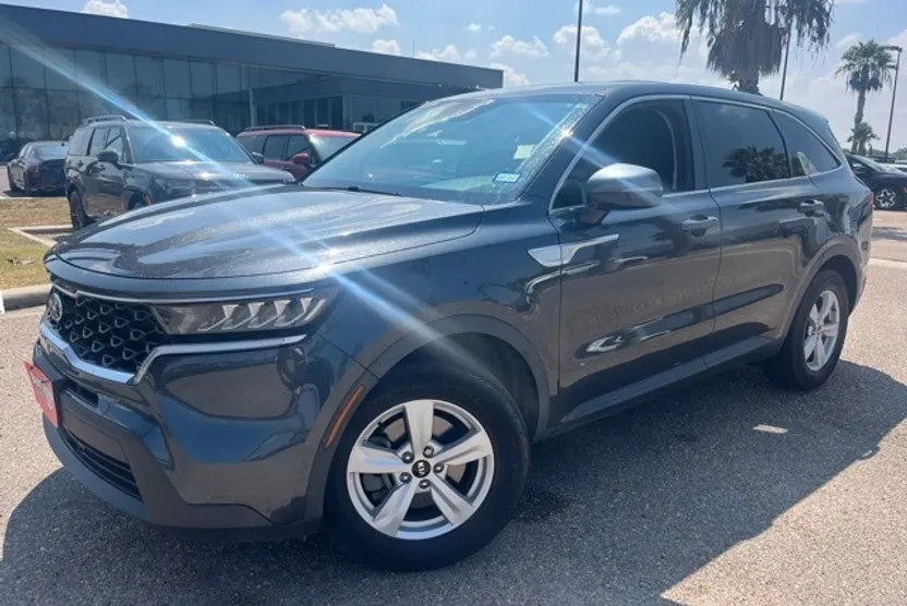 2021 Kia Sorento LX photo 1