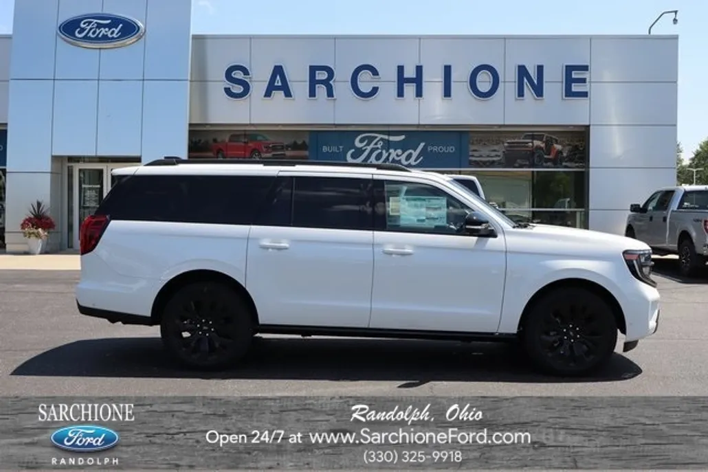 2025 Ford Expedition MAX Platinum photo 1