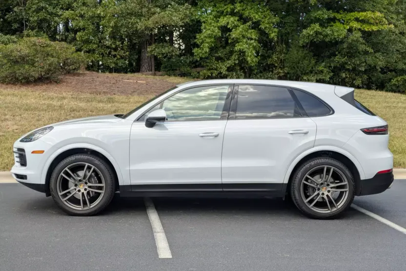 2020 Porsche Cayenne photo 1