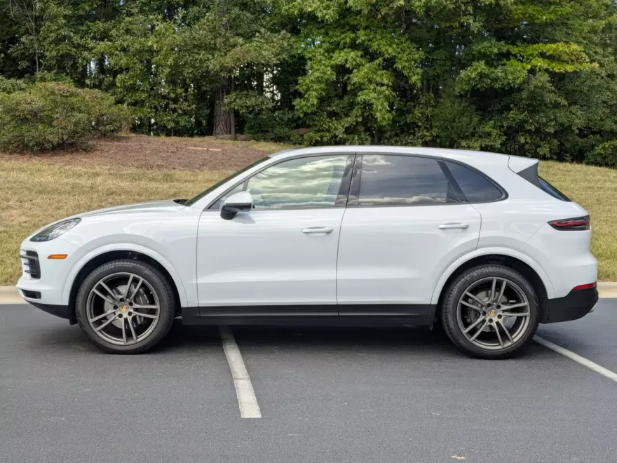 2020 Porsche Cayenne photo 1