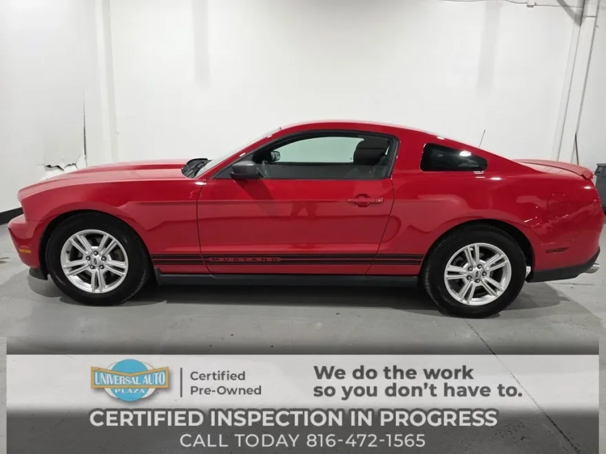 2012 Ford Mustang V6 photo 1