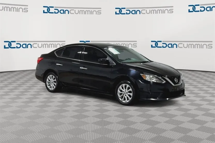 2019 Nissan Sentra SV photo 1