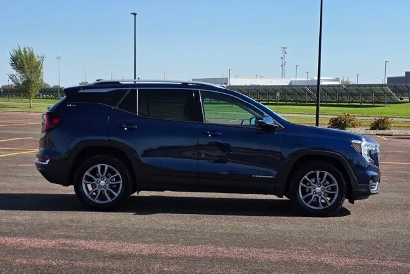 2023 Gmc Terrain SLT photo 1